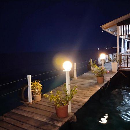 Bihing Angan Water Chalet Semporna Buitenkant foto